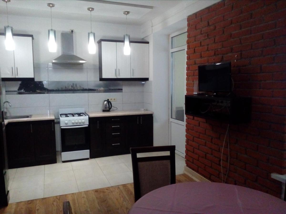 Apartment бруклінський міст.студія в центрі. Ivano-Frankivsk