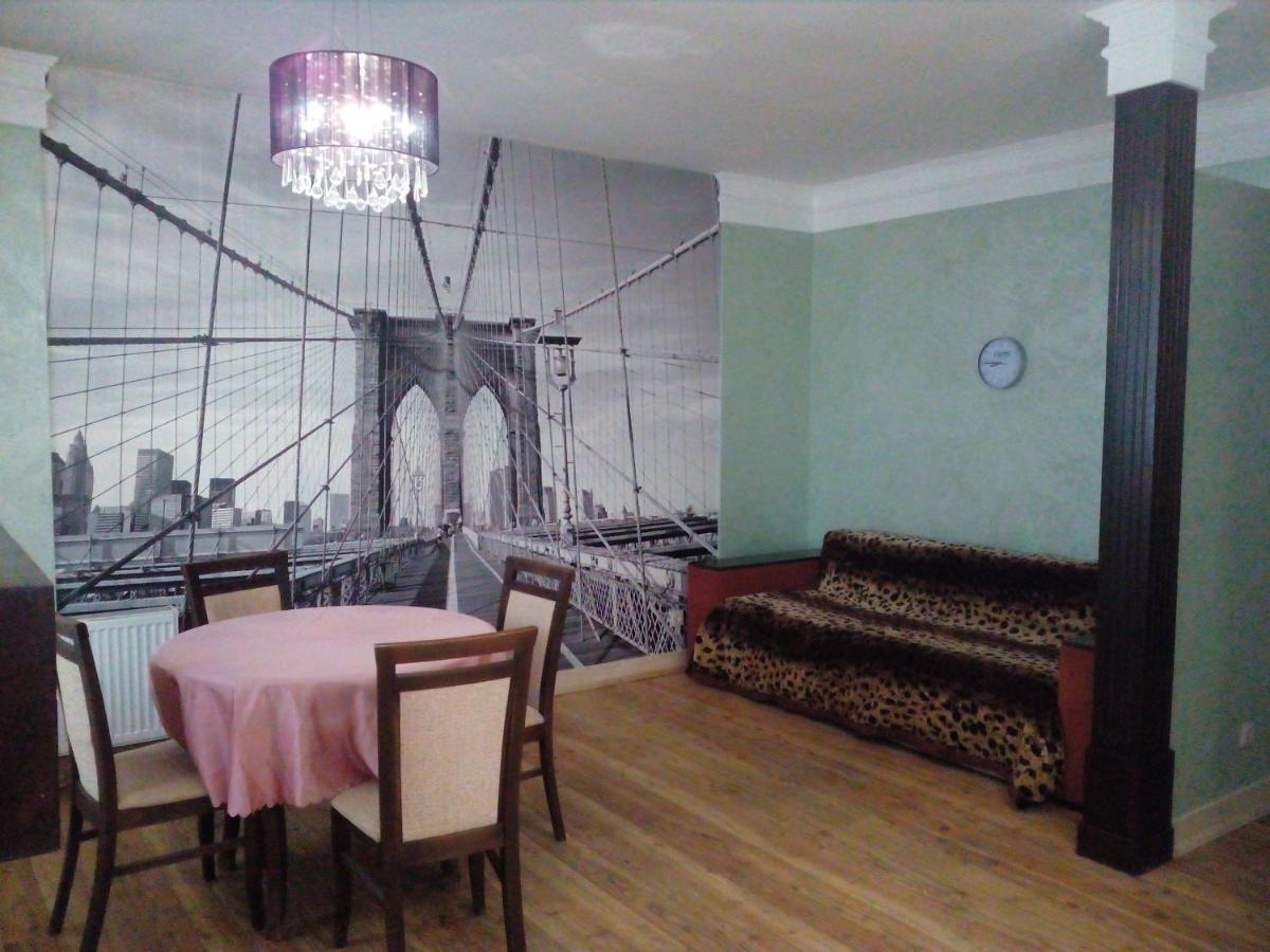 бруклінський міст.студія в центрі. Ivano-Frankivsk